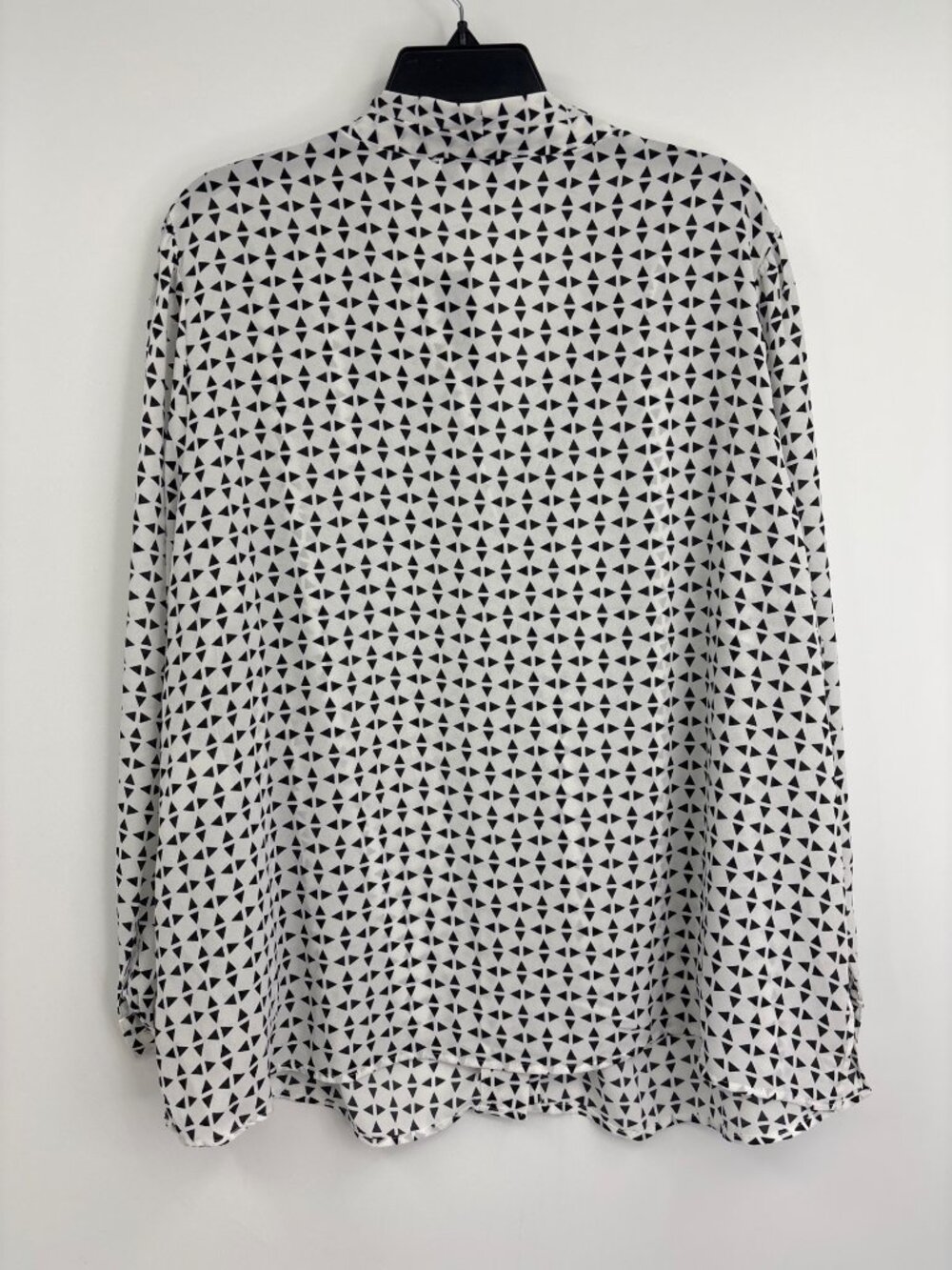 Nine West Split V-Neck Button Long Sleeve Blouse Triangles White Black 2X NEW - Picture 6 of 6